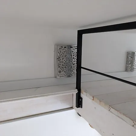 La Porta Dell'eden Sopra Споторно